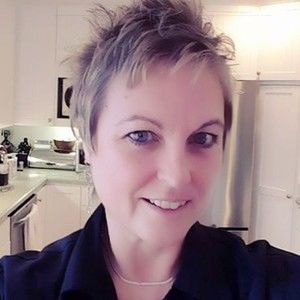 Meet your Posher, Posh